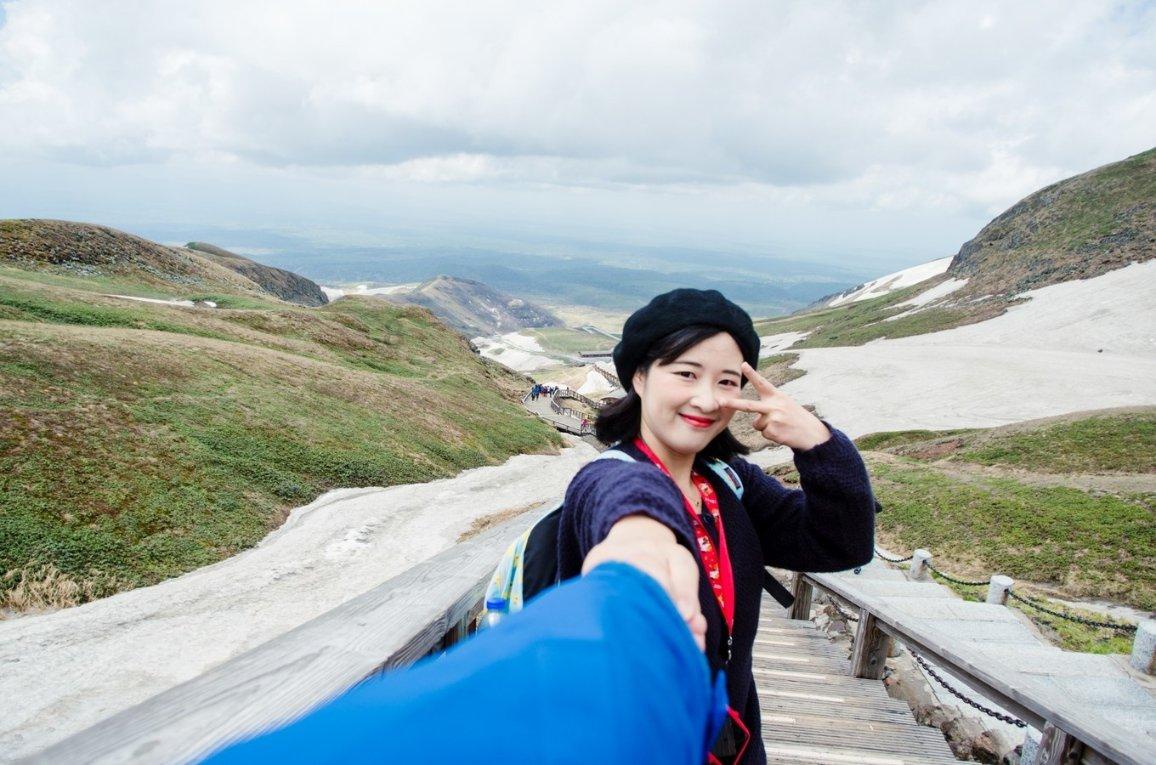 她是胡歌的女主,却因一个名字,出道8年一直没火!