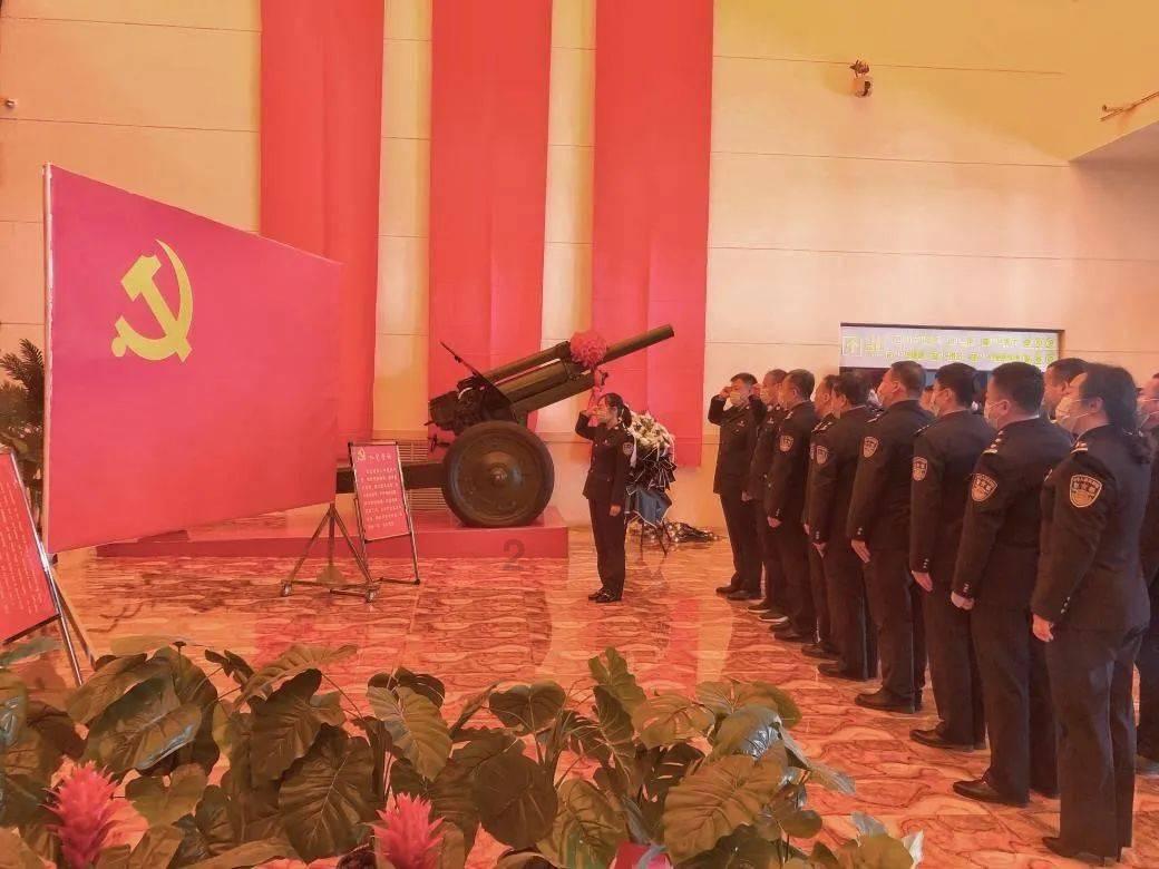 美人鱼游玩